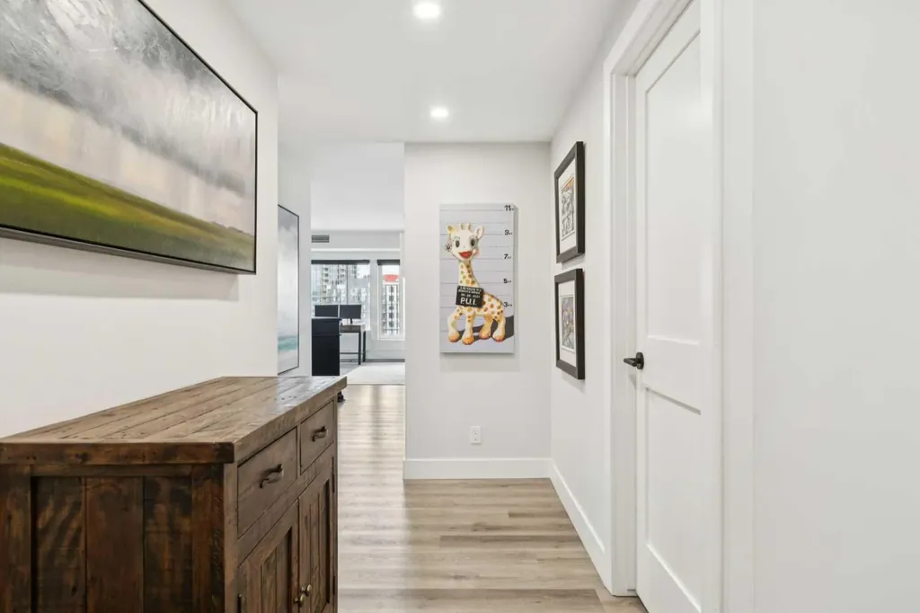 720 13 Avenue SW Calgary AB T2R 1M5