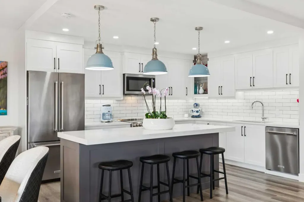 720 13 Avenue SW Calgary AB T2R 1M5