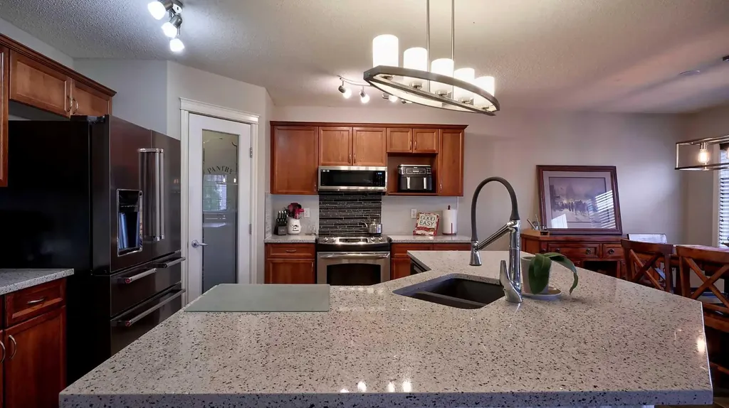327 Sagewood Place SW Airdrie AB T4B 3M8
