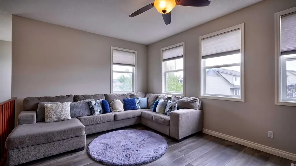 327 Sagewood Place SW Airdrie AB T4B 3M8