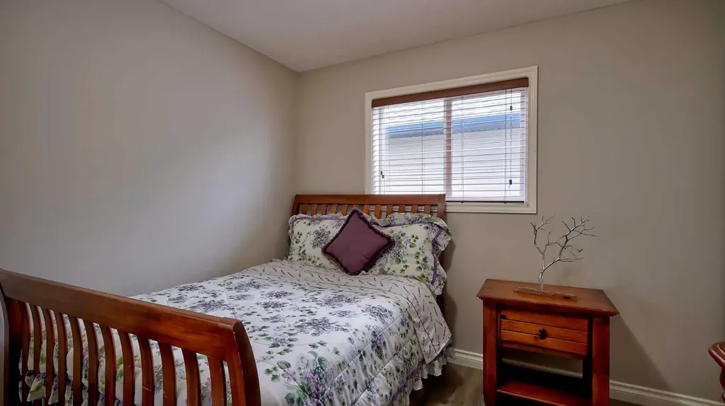 327 Sagewood Place SW Airdrie AB T4B 3M8