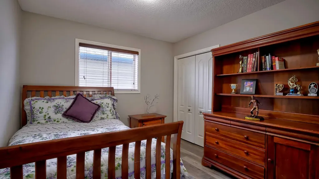 327 Sagewood Place SW Airdrie AB T4B 3M8