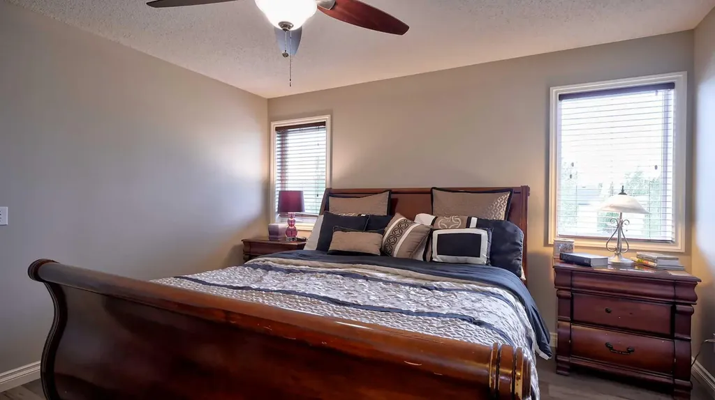 327 Sagewood Place SW Airdrie AB T4B 3M8