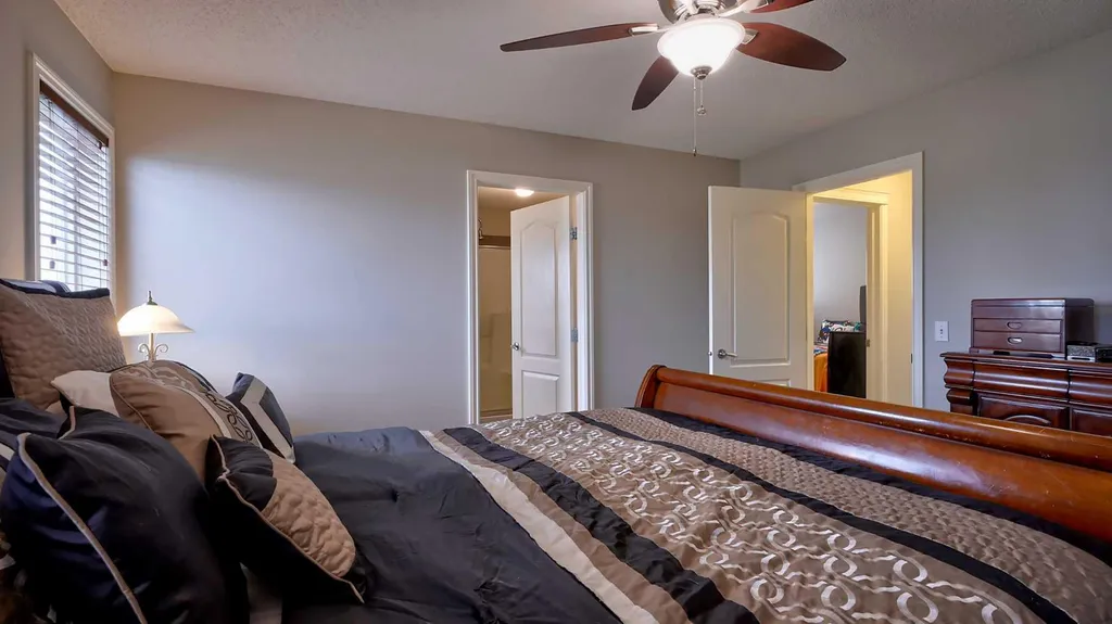 327 Sagewood Place SW Airdrie AB T4B 3M8
