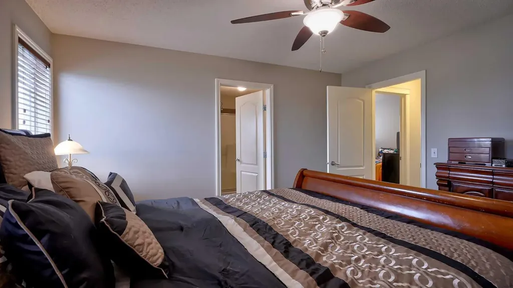 327 Sagewood Place SW Airdrie AB T4B 3M8