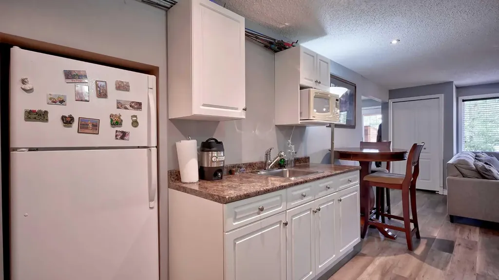 327 Sagewood Place SW Airdrie AB T4B 3M8