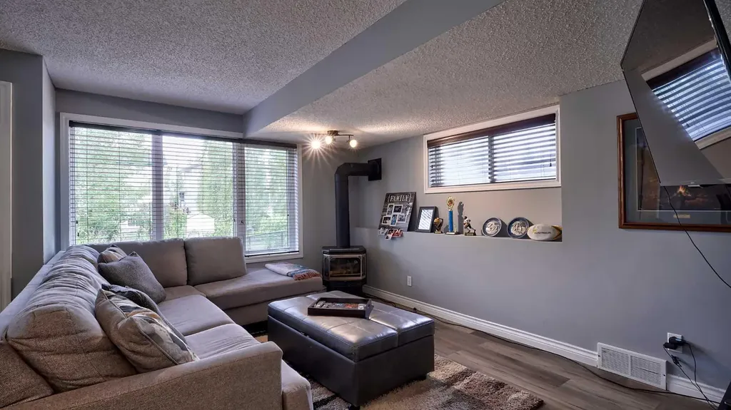 327 Sagewood Place SW Airdrie AB T4B 3M8