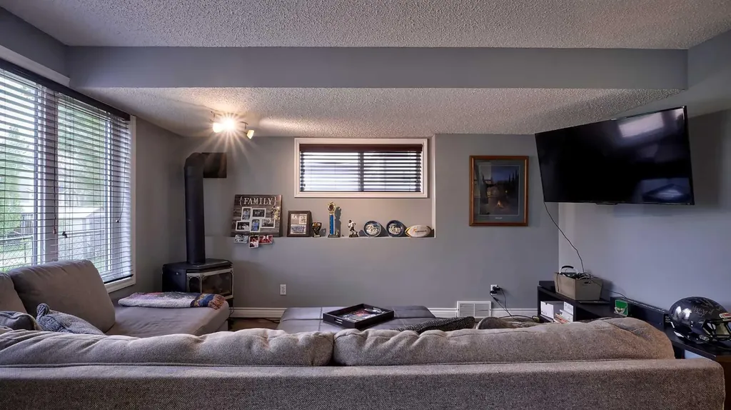 327 Sagewood Place SW Airdrie AB T4B 3M8