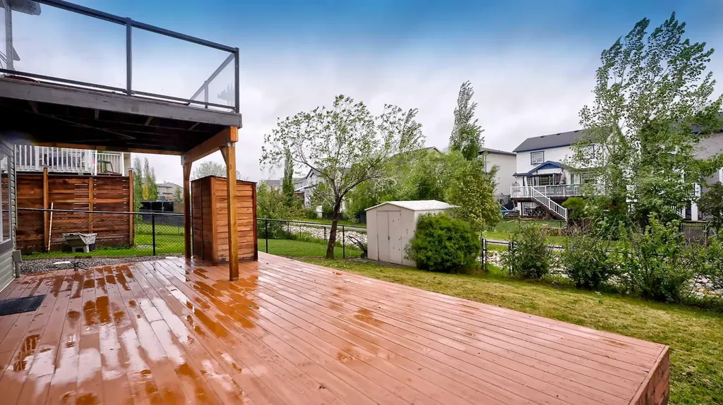 327 Sagewood Place SW Airdrie AB T4B 3M8