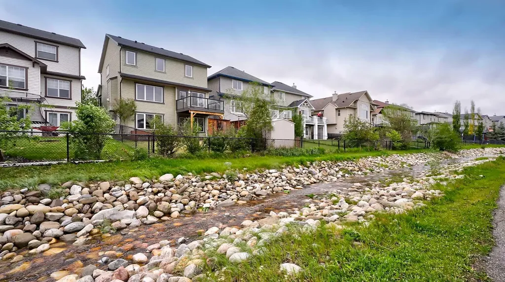 327 Sagewood Place SW Airdrie AB T4B 3M8