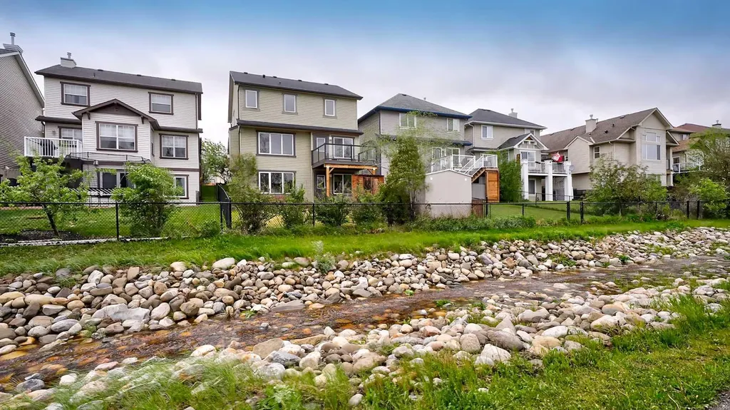 327 Sagewood Place SW Airdrie AB T4B 3M8