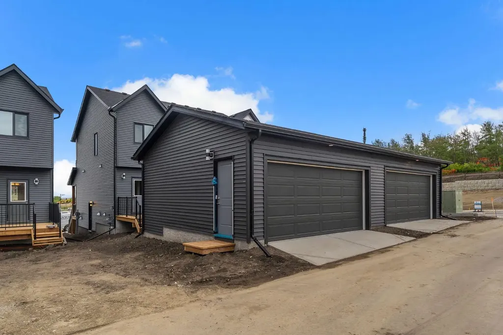 46 Tillotson Loop Okotoks AB T1S 1S5