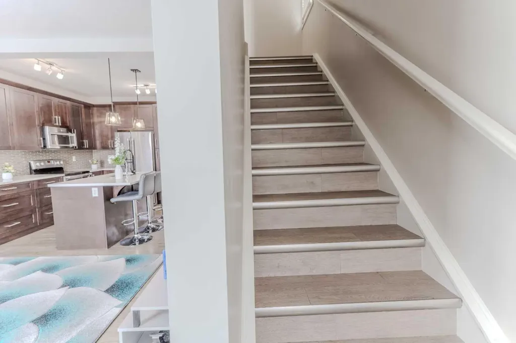355 Nolancrest Heights NW Calgary AB T3R 0Z9