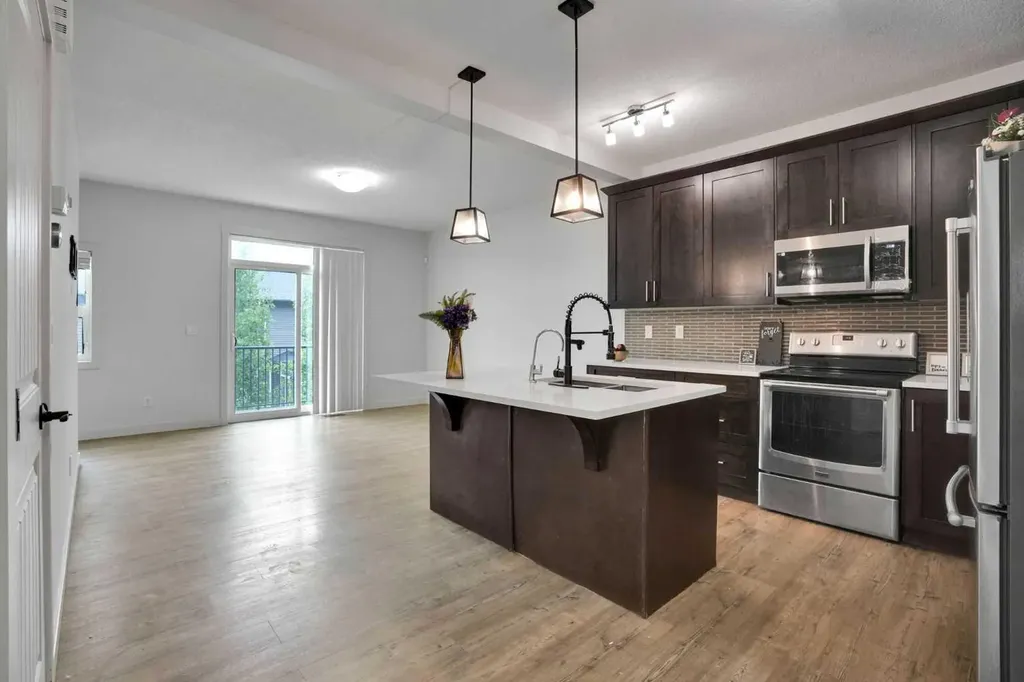 355 Nolancrest Heights NW Calgary AB T3R 0Z9