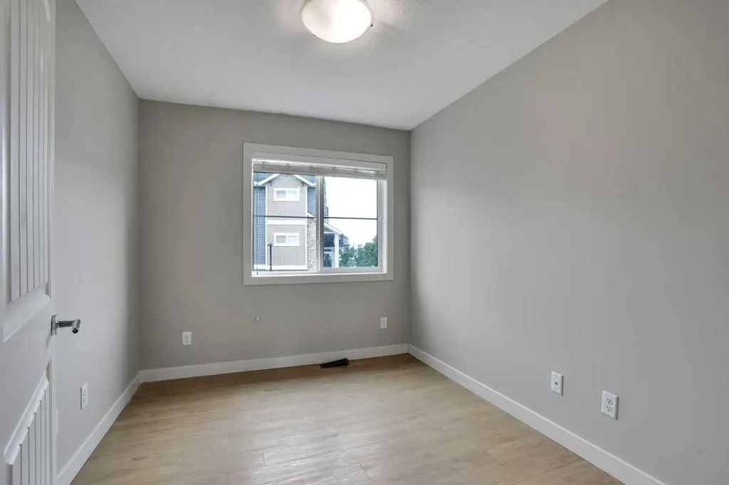 355 Nolancrest Heights NW Calgary AB T3R 0Z9