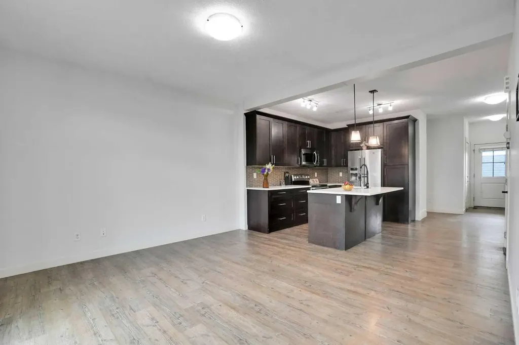 355 Nolancrest Heights NW Calgary AB T3R 0Z9