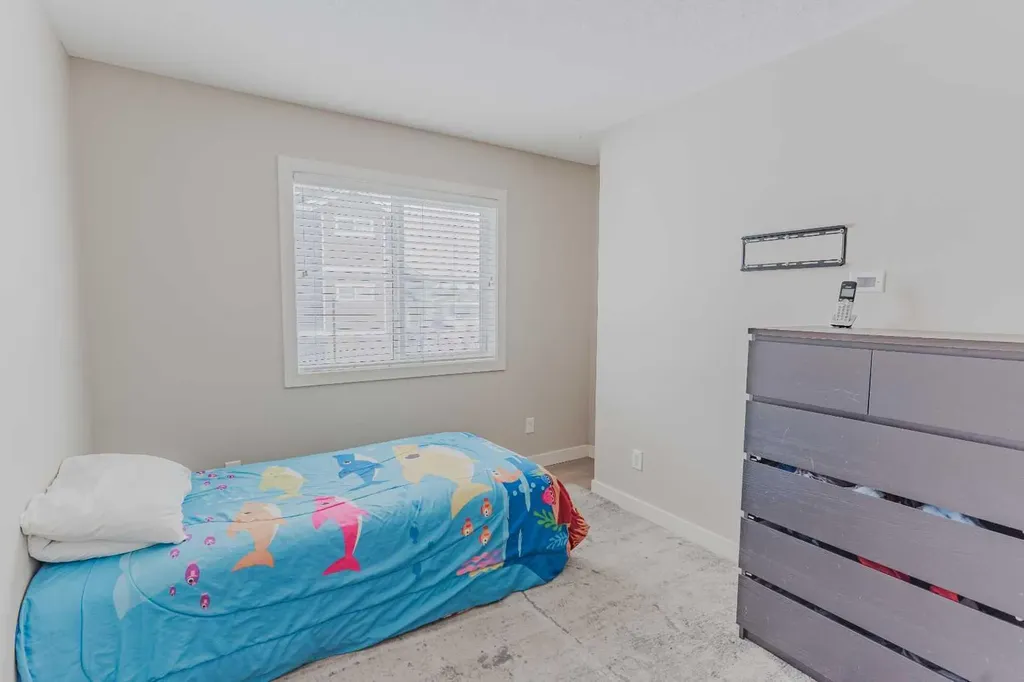 355 Nolancrest Heights NW Calgary AB T3R 0Z9