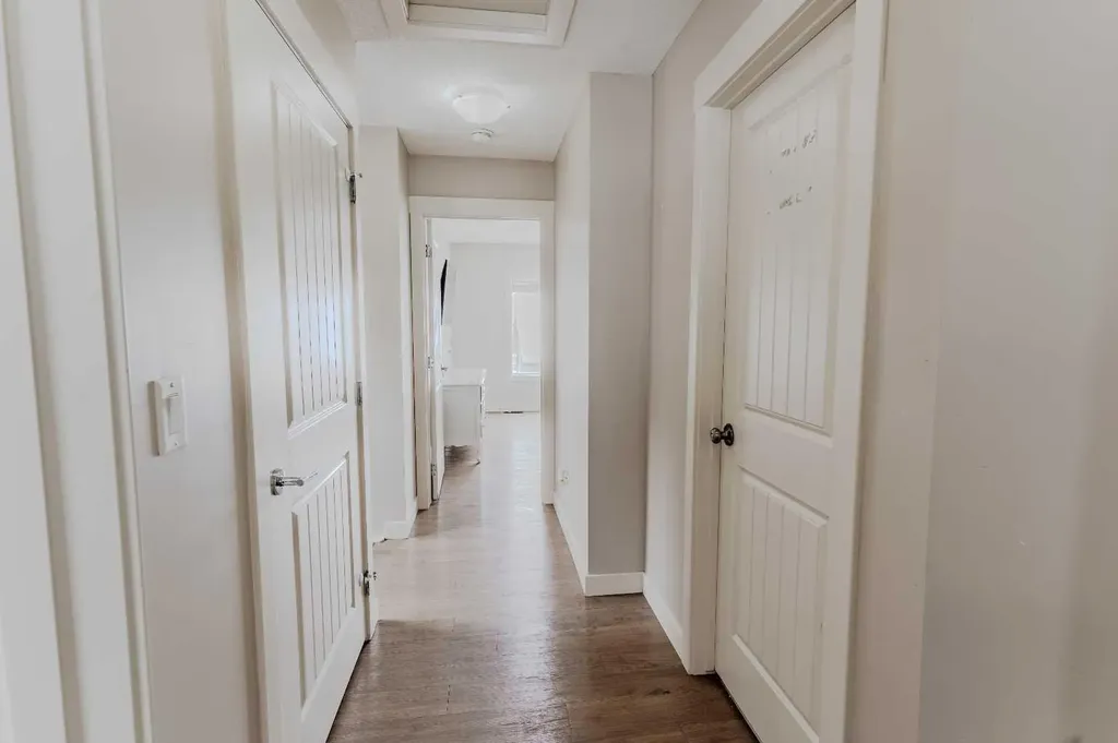 355 Nolancrest Heights NW Calgary AB T3R 0Z9