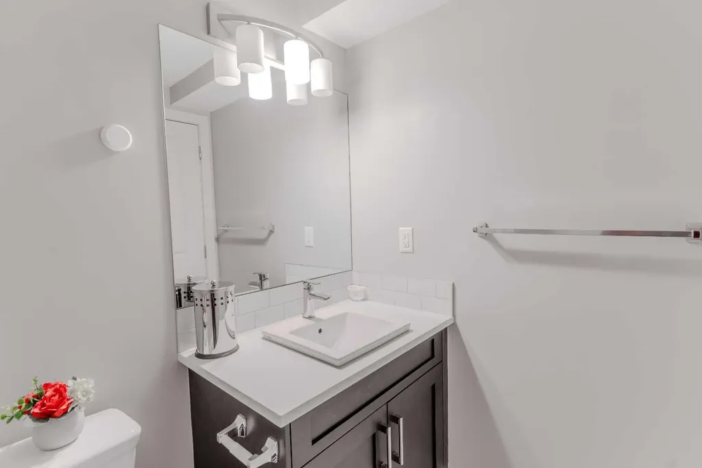 355 Nolancrest Heights NW Calgary AB T3R 0Z9
