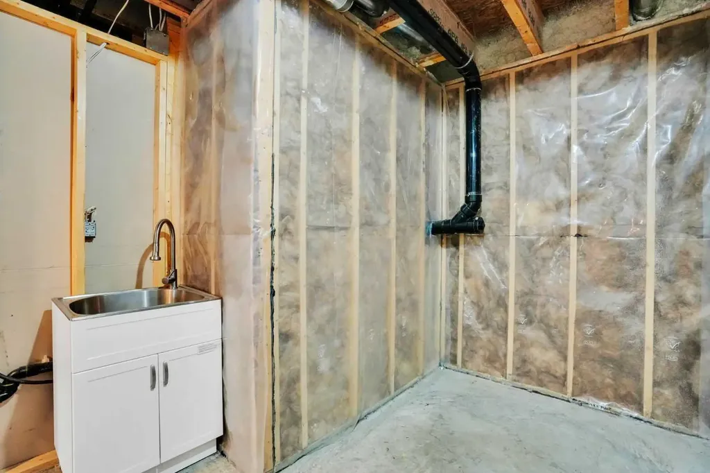 355 Nolancrest Heights NW Calgary AB T3R 0Z9