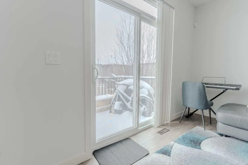 355 Nolancrest Heights NW Calgary AB T3R 0Z9