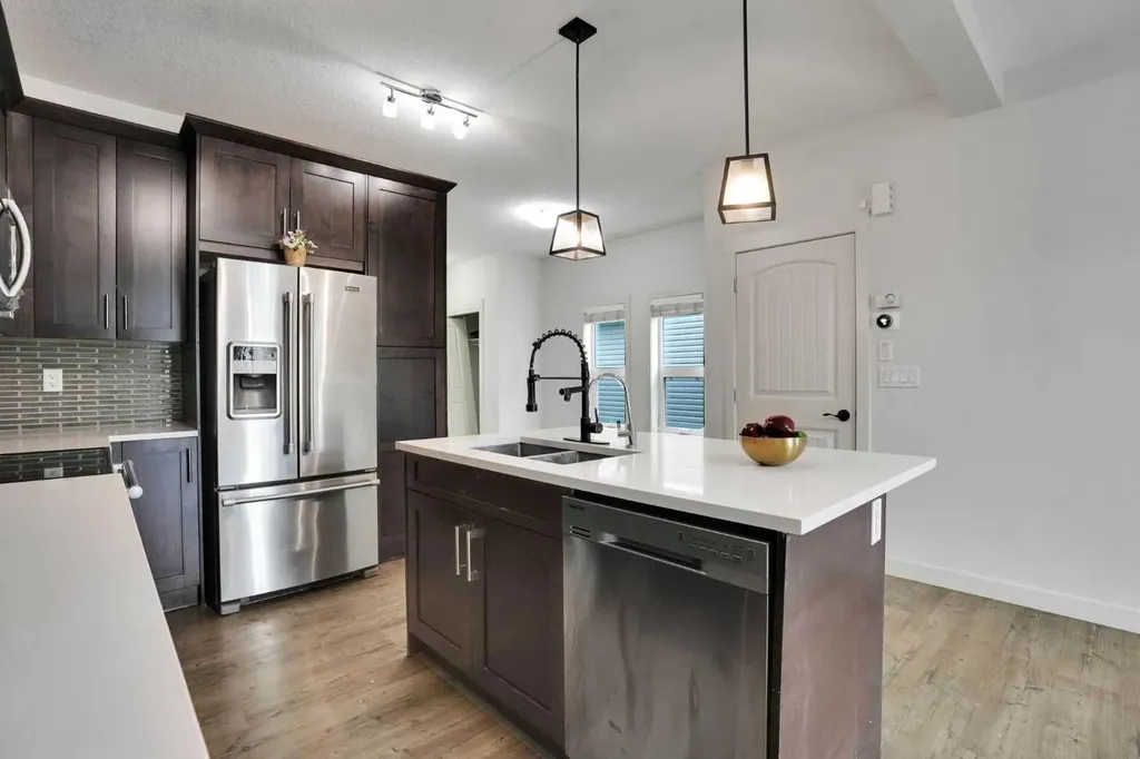 355 Nolancrest Heights NW Calgary AB T3R 0Z9