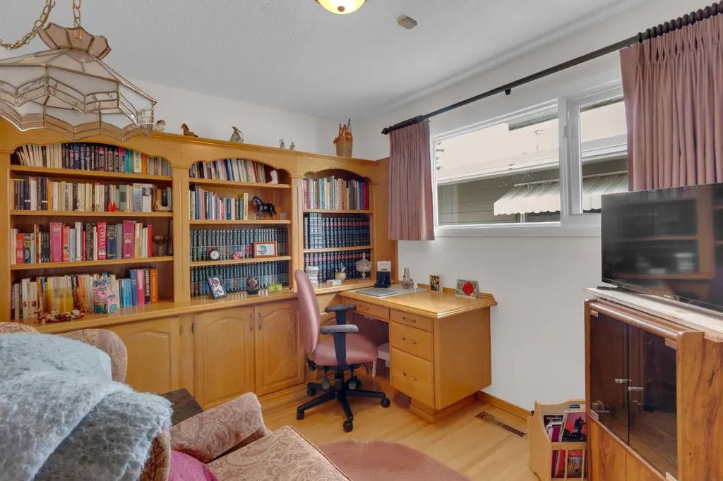 9715 Palishall Road SW Calgary AB T2V 3T4