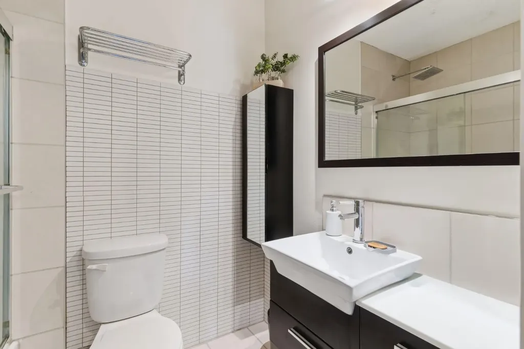 2508 17 Street SW Calgary AB T2T 4M8