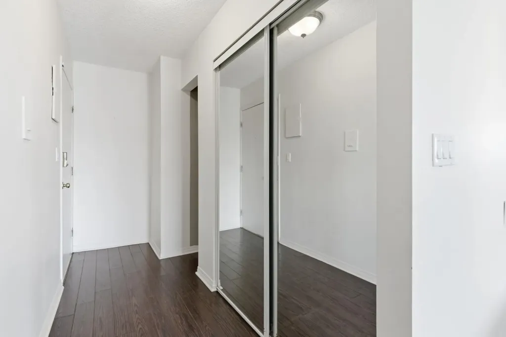 2508 17 Street SW Calgary AB T2T 4M8
