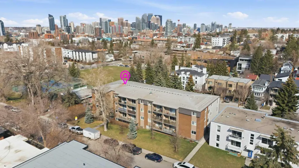 2508 17 Street SW Calgary AB T2T 4M8