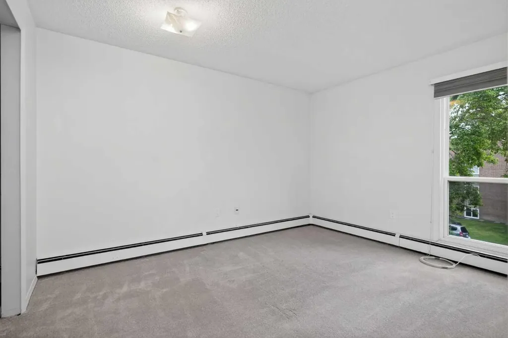 239 6 Avenue NE Calgary AB T2E0L8