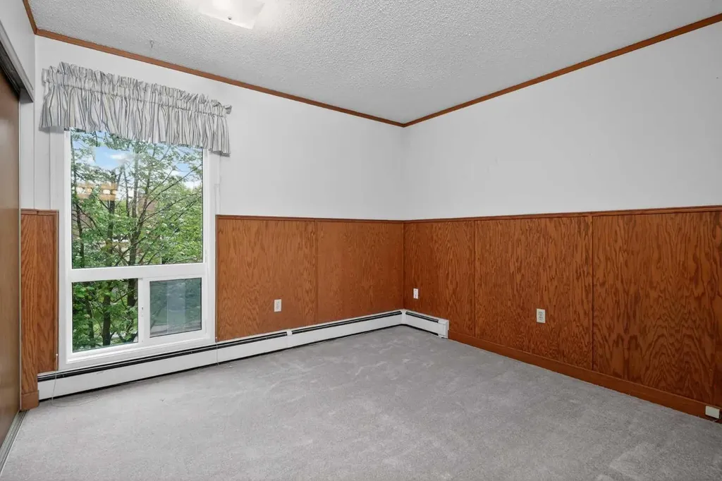 239 6 Avenue NE Calgary AB T2E0L8