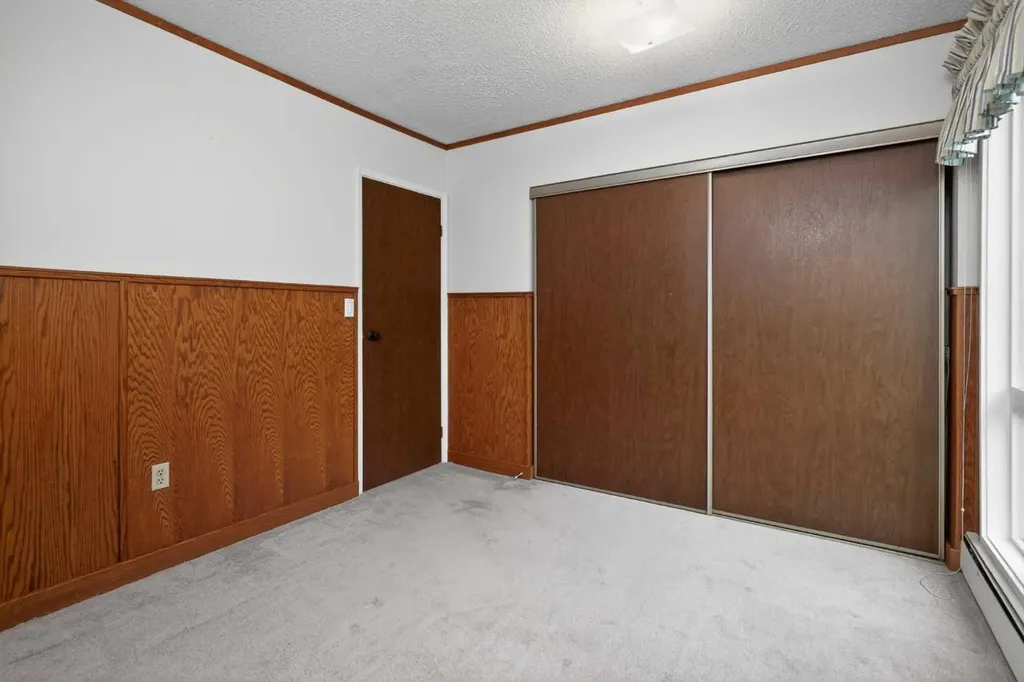 239 6 Avenue NE Calgary AB T2E0L8
