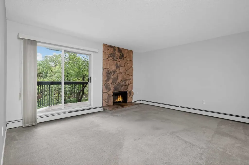 239 6 Avenue NE Calgary AB T2E0L8