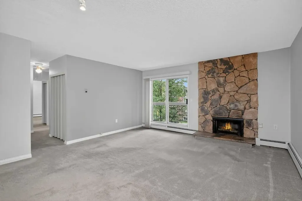 239 6 Avenue NE Calgary AB T2E0L8