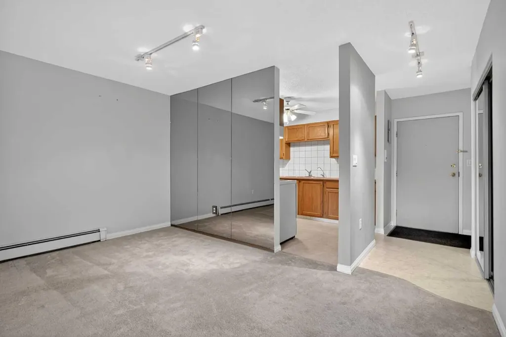 239 6 Avenue NE Calgary AB T2E0L8