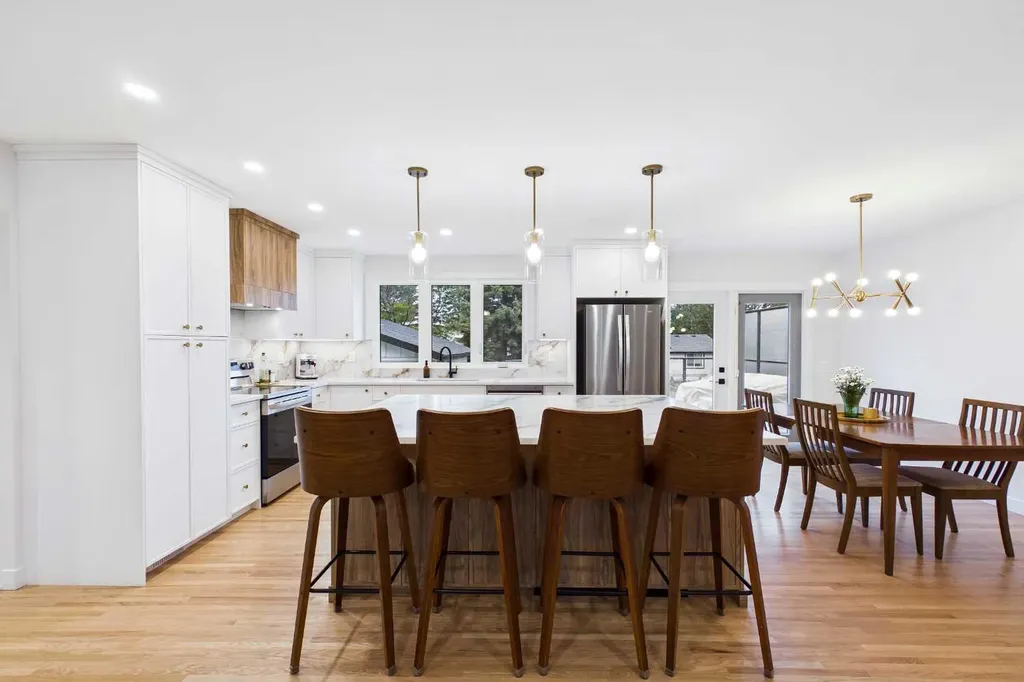 920 Cantabrian Drive SW Calgary AB T2W 1L7