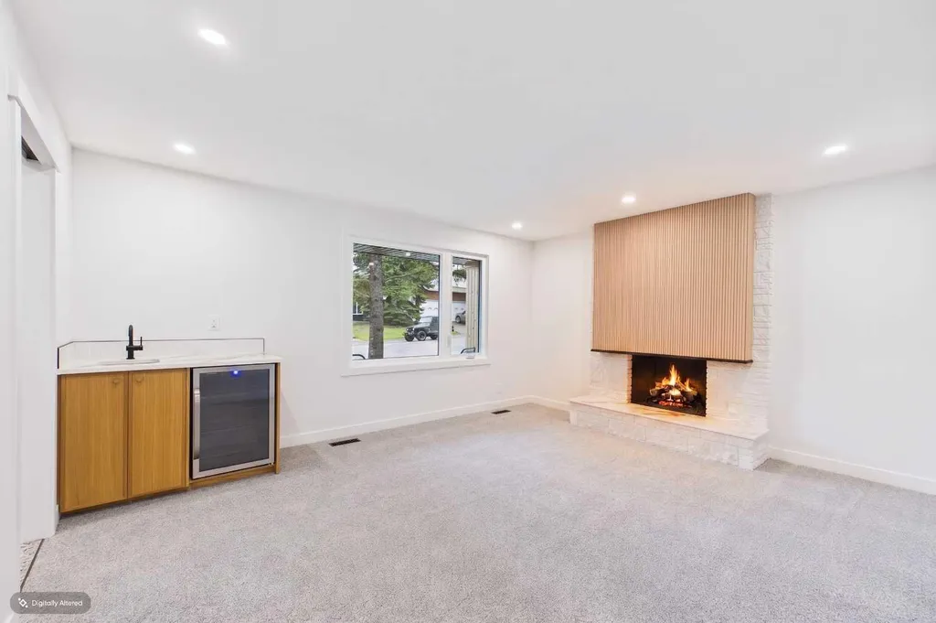 920 Cantabrian Drive SW Calgary AB T2W 1L7