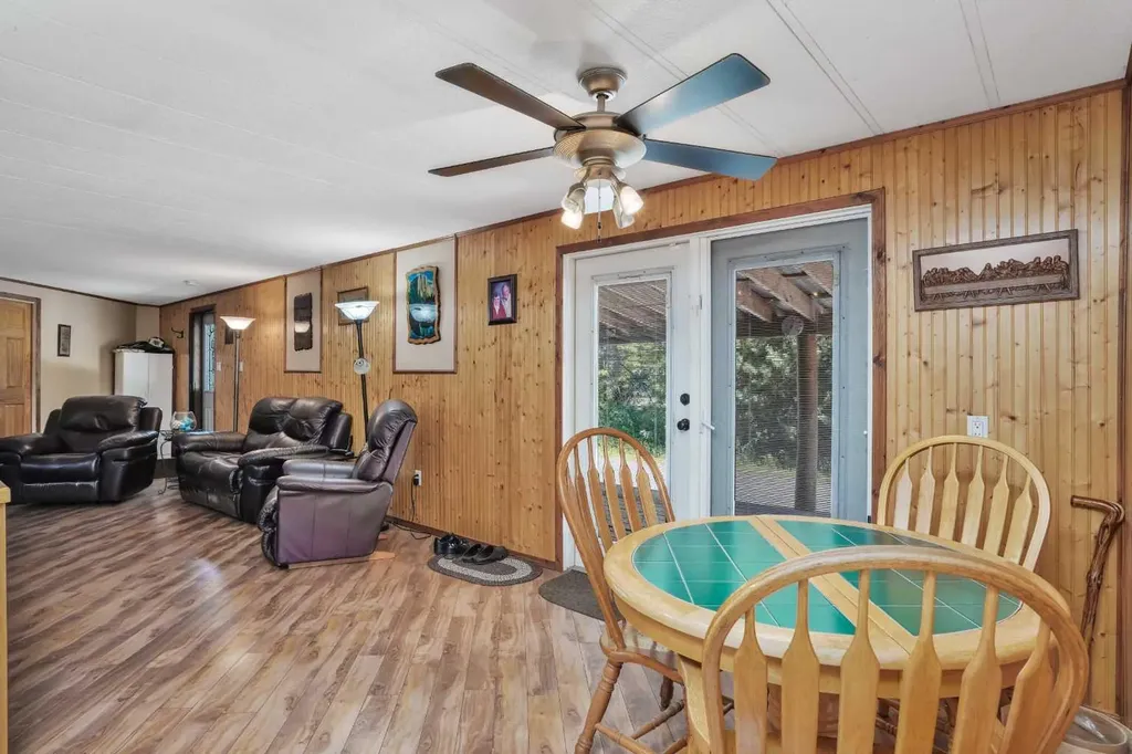 812 20th Street Spruce View AB T0M 1V0