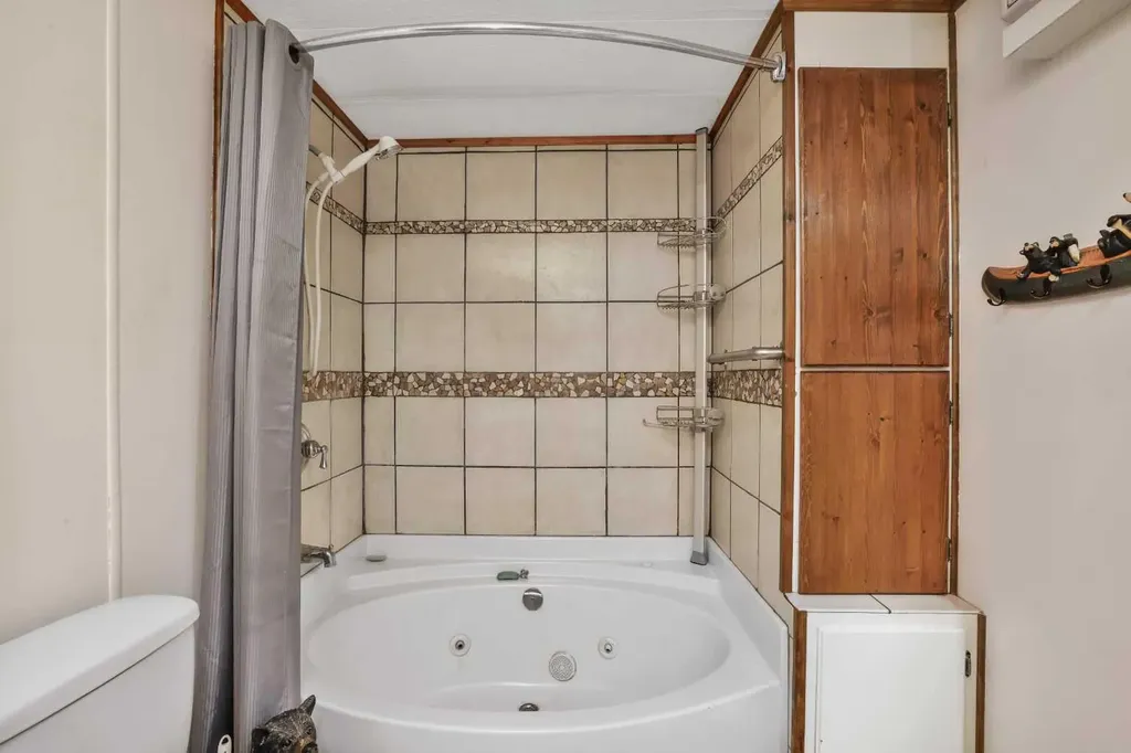 812 20th Street Spruce View AB T0M 1V0