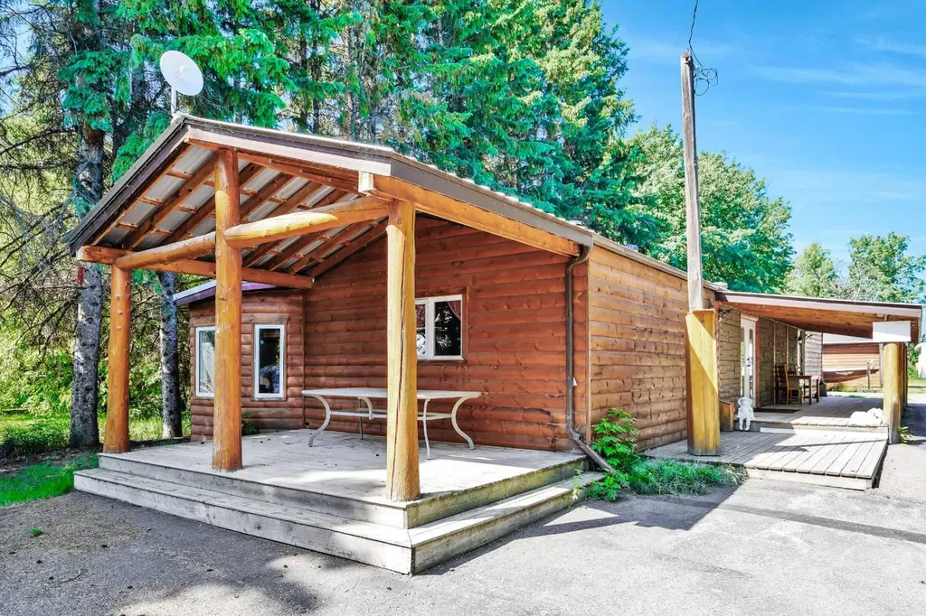 812 20th Street Spruce View AB T0M 1V0