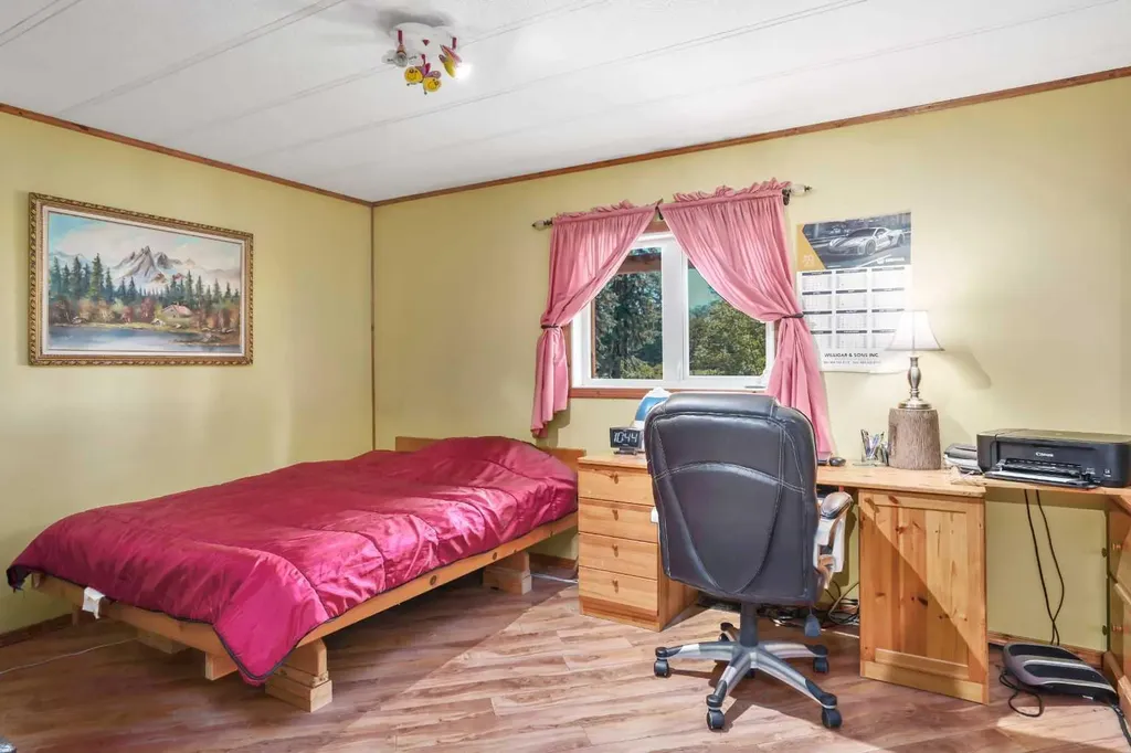 812 20th Street Spruce View AB T0M 1V0