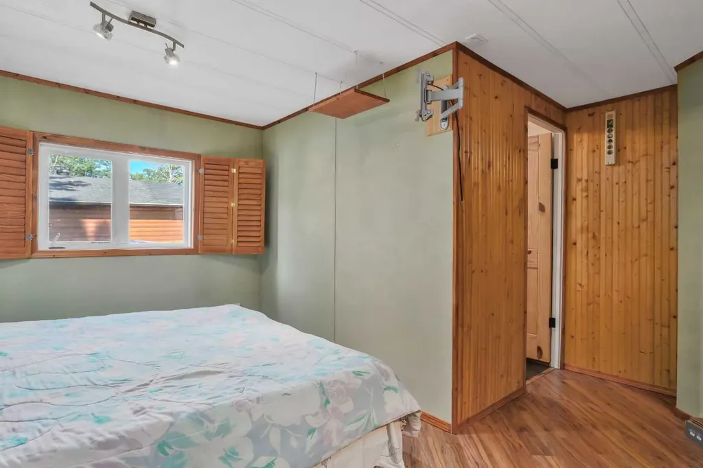 812 20th Street Spruce View AB T0M 1V0