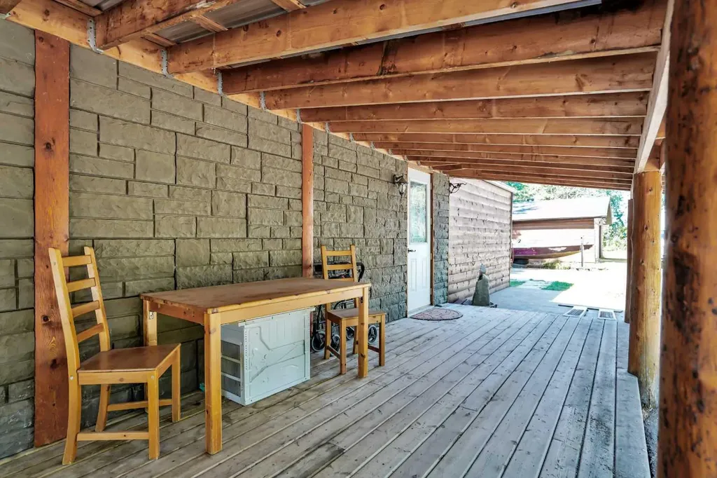 812 20th Street Spruce View AB T0M 1V0