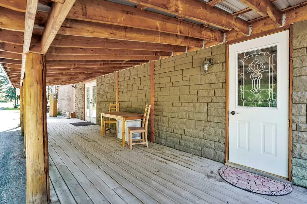 812 20th Street Spruce View AB T0M 1V0