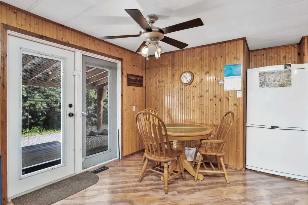 812 20th Street Spruce View AB T0M 1V0