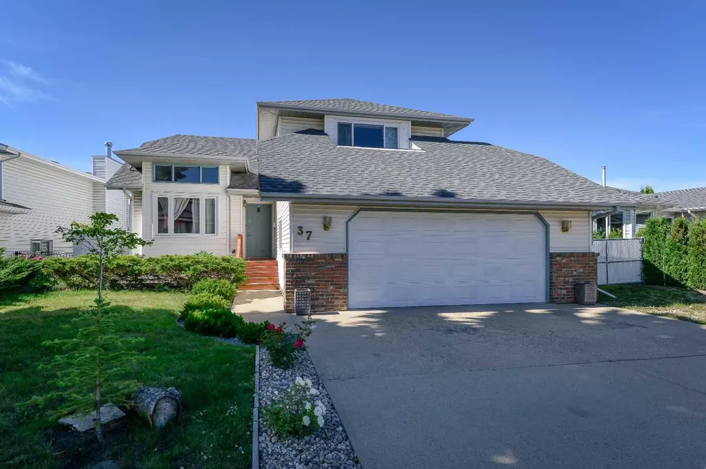 37 Denovan Crescent Red Deer AB T4R 2B6