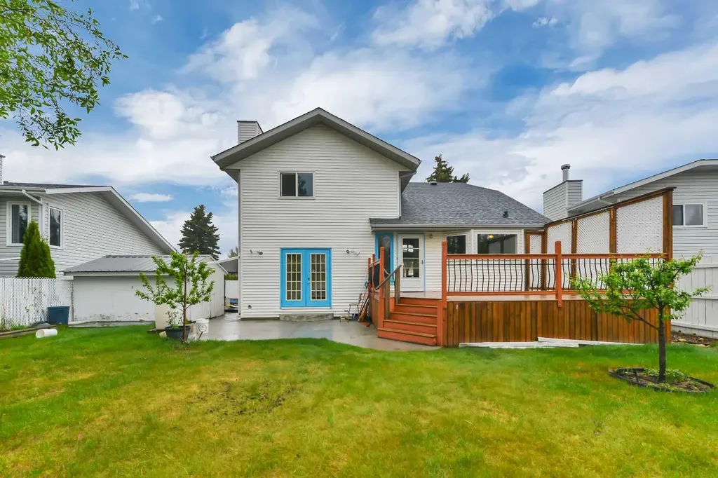 37 Denovan Crescent Red Deer AB T4R 2B6
