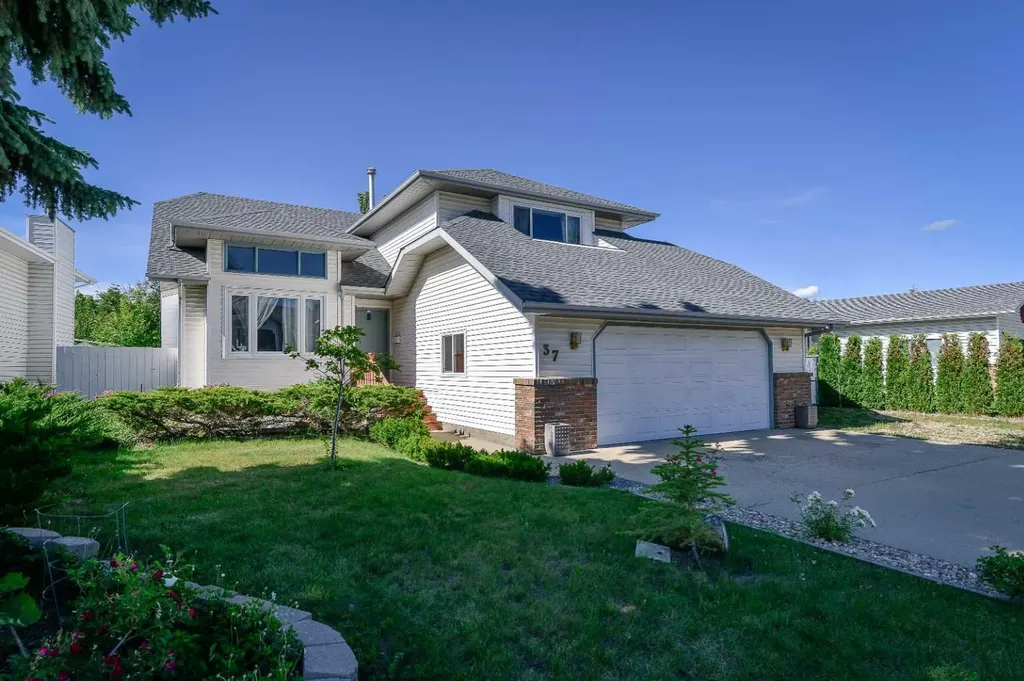 37 Denovan Crescent Red Deer AB T4R 2B6