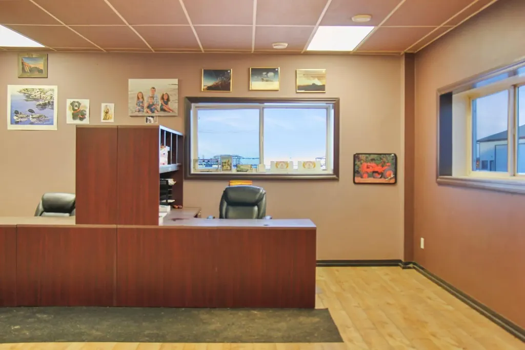 5022 50 Avenue Lougheed AB T0B 2V0